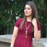 Actress Rashi Khanna New Glamorous Photos